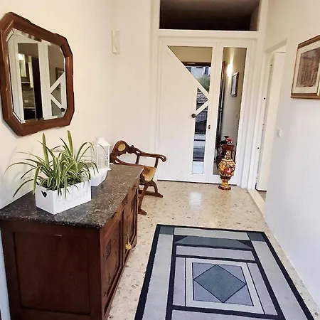 Tess House Among Woods And Fields Overlooking Apartment