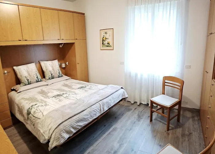 Tess House Among Woods And Fields Overlooking 公寓